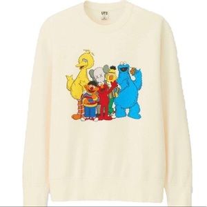 (BUY FAST) Uniqlo : Kaws Sesame Street Sweatshirt